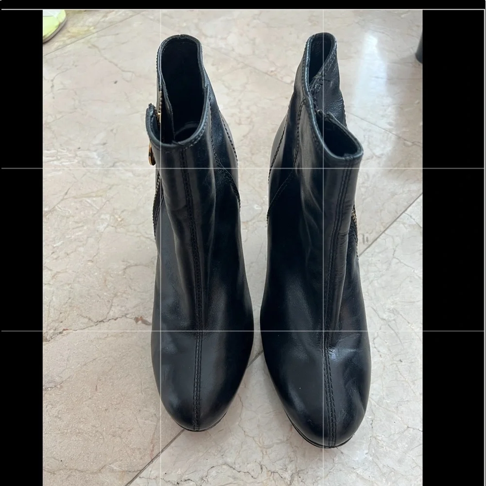 Tory Burch Leather Boots Size 7.5 M
